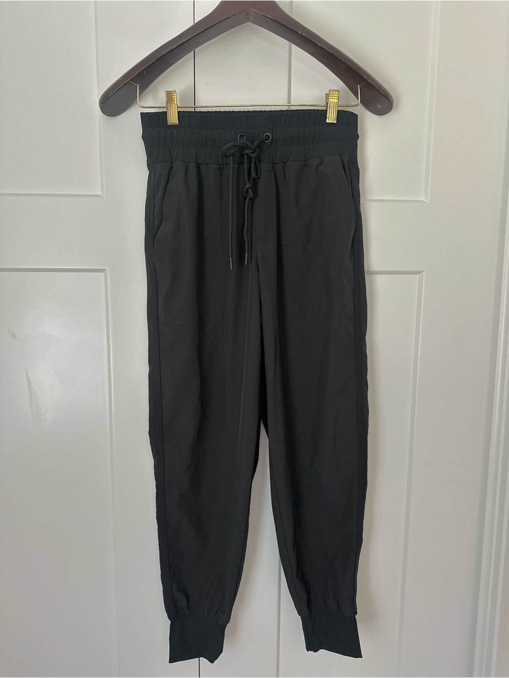 Lou & Grey Women’s Luvstretch Black‎ Drawstring Joggers